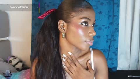 Natasha  online show from November 7, 2025, 10:59 am