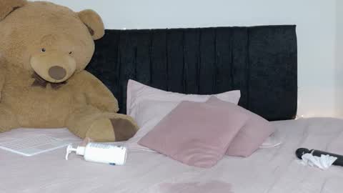 Natasha online show from February 13, 2026, 9:55 pm