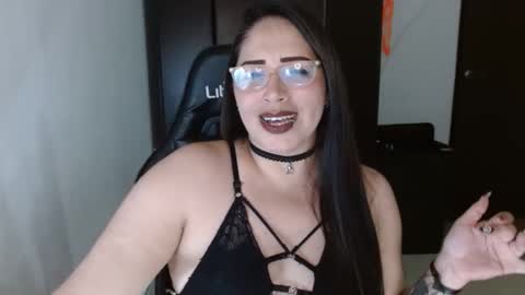 Snapshot of natashasmithe chatting on October 17, 2025, 1:31 am Natasha Smithe online show from October 17, 2025, 1:31 am