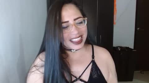 Snapshot of natashasmithe chatting on October 19, 2025, 7:36 pm Natasha Smithe online show from October 19, 2025, 7:36 pm