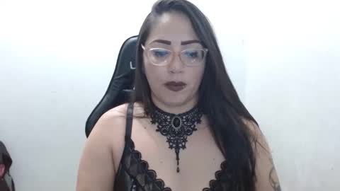 Snapshot of natashasmithe chatting on November 11, 2025, 1:27 am Natasha Smithe online show from November 11, 2025, 1:27 am