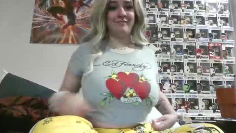 Snapshot of natbaby2002 chatting on November 18, 2025, 1:11 am natbaby2002 online show from November 18, 2025, 1:11 am