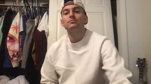 Snapshot of natetheexplorer chatting on October 14, 2025, 10:10 pm natetheexplorer online show from October 14, 2025, 10:10 pm