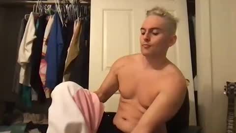 Snapshot of natetheexplorer chatting on November 1, 2025, 5:42 am natetheexplorer online show from November 1, 2025, 5:42 am