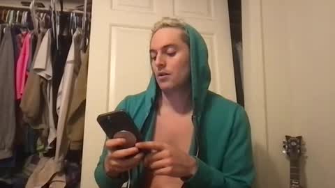 Snapshot of natetheexplorer chatting on December 4, 2025, 3:27 am natetheexplorer online show from December 4, 2025, 3:27 am