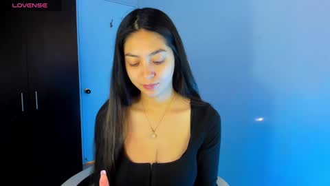 Snapshot of nathalie_rose chatting on December 22, 2024, 11:54 am Nathalie online show from December 22, 2024, 11:54 am