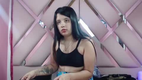 Snapshot of nathaly_low chatting on February 13, 2025, 9:20 am nathaly low online show from February 13, 2025, 9:20 am