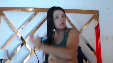 nathaly low online show from March 31, 2026, 12:16 pm