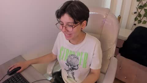 nathalyy_ds online show from October 21, 2025, 8:31 pm