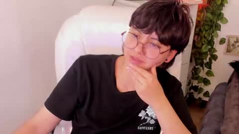nathalyy_ds online show from June 9, 2026, 10:21 pm