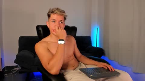 Snapshot of nathan_blake_ chatting on October 23, 2025, 4:50 pm Nathan online show from October 23, 2025, 4:50 pm