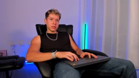 Snapshot of nathan_blake_ chatting on November 8, 2025, 4:18 pm Nathan online show from November 8, 2025, 4:18 pm