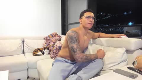 Snapshot of nathan_gross chatting on February 4, 2026, 1:33 am nathan_gross online show from February 4, 2026, 1:33 am