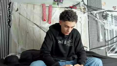 nathan_shimmer online show from October 26, 2025, 11:49 am