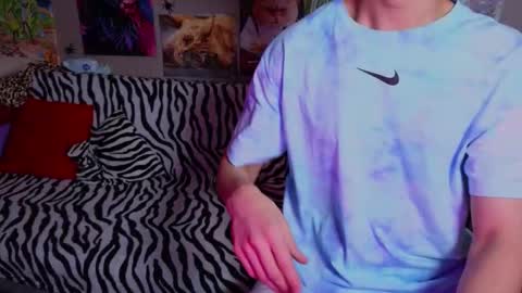 N A T H AN online show from November 14, 2025, 5:33 pm