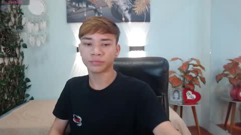 Snapshot of nathanclay chatting on December 16, 2025, 4:06 am nathanclay online show from December 16, 2025, 4:06 am