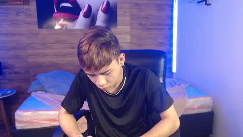 Snapshot of nathanclay chatting on February 8, 2026, 7:06 pm nathanclay online show from February 8, 2026, 7:06 pm