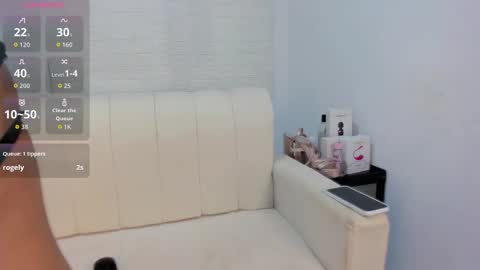 Snapshot of nathie_hott chatting on December 15, 2025, 12:37 am Nathie online show from December 15, 2025, 12:37 am