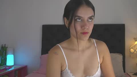 Snapshot of nathy_q chatting on February 19, 2026, 6:04 pm Nathy online show from February 19, 2026, 6:04 pm