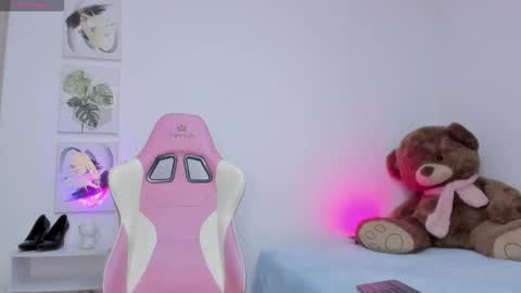 nathy_rosales online show from November 21, 2025, 6:12 am