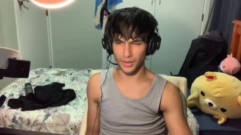 native_boy2 online show from December 14, 2025, 8:20 am