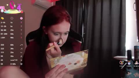 natsuki2005 online show from September 16, 2025, 6:47 am