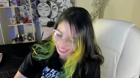 Snapshot of natsuki_09 chatting on October 24, 2025, 2:08 am Nat online show from October 24, 2025, 2:08 am