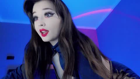 natsumi18 online show from February 8, 2025, 4:47 am