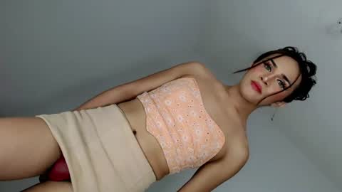Nathalie smith online show from June 22, 2026, 3:25 am