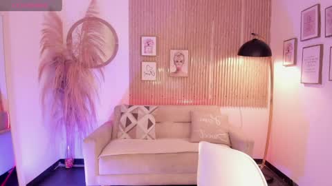 Snapshot of natti_london chatting on March 11, 2026, 7:03 am natti_london online show from March 11, 2026, 7:03 am