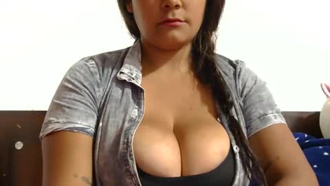 Snapshot of natty_01 chatting on May 27, 2026, 3:47 am natalia online show from May 27, 2026, 3:47 am