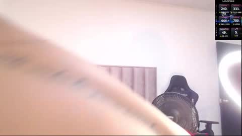 Snapshot of natural_bigass_nina chatting on February 1, 2026, 10:25 am Sophia online show from February 1, 2026, 10:25 am