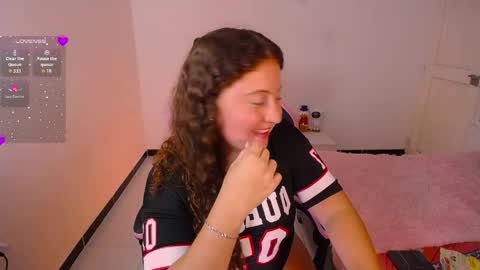 natural_ginger5 online show from May 23, 2026, 4:18 am