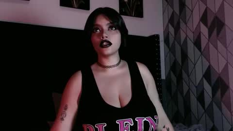 Gwen  online show from October 22, 2025, 7:13 pm