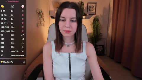 Melisa  FOLLOW ME  online show from December 13, 2024, 2:05 pm