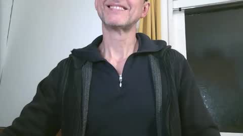 naturista25 online show from October 19, 2025, 5:35 pm