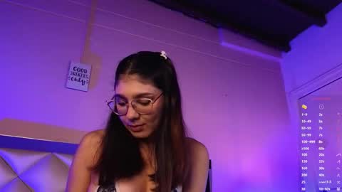 Naty Saenz online show from October 21, 2025, 9:43 am