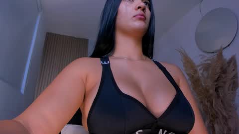 Snapshot of natyferrer chatting on October 1, 2025, 10:54 am Naty Ferrer online show from October 1, 2025, 10:54 am