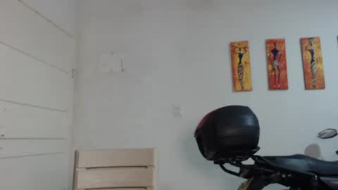 Snapshot of natzumi_mcqueen chatting on January 12, 2025, 1:16 pm Stella Mcqueen online show from January 12, 2025, 1:16 pm