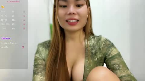 Snapshot of natzumiee_ chatting on March 16, 2026, 7:29 pm Shuvee Keiko Half Japanese Half Pinay online show from March 16, 2026, 7:29 pm