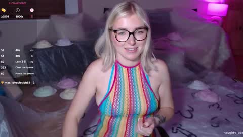 Bex currently on maternity leave online show from November 4, 2025, 9:36 pm