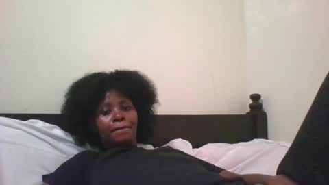 Snapshot of naughty_babe000 chatting on December 6, 2024, 2:06 pm alisha online show from December 6, 2024, 2:06 pm