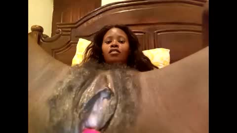 Snapshot of naughty_babe000 chatting on January 24, 2025, 9:39 am alisha online show from January 24, 2025, 9:39 am