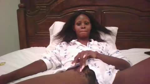 Snapshot of naughty_babe000 chatting on September 11, 2025, 5:18 am alisha online show from September 11, 2025, 5:18 am