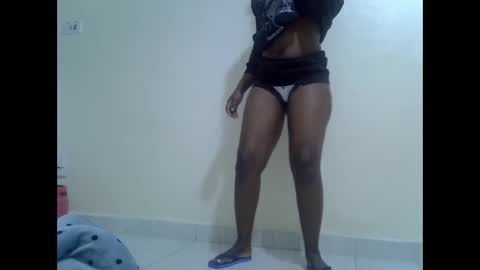 Snapshot of naughty_baddie5 chatting on November 26, 2025, 6:31 pm candy online show from November 26, 2025, 6:31 pm