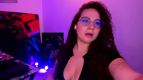 Snapshot of naughty_butt chatting on February 5, 2026, 2:38 am Megan online show from February 5, 2026, 2:38 am