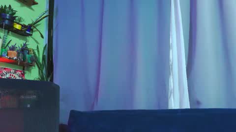 Em  please help me reach 100 thumbs up 3 online show from November 22, 2025, 4:55 am