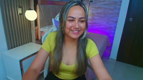 Snapshot of naughty_lila1 chatting on October 6, 2025, 11:18 am Lila online show from October 6, 2025, 11:18 am