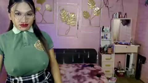 naughty_lorien143 online show from March 26, 2026, 11:49 am