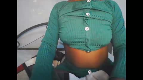 Snapshot of naughty_nilla chatting on September 25, 2025, 9:40 pm naughty_nilla online show from September 25, 2025, 9:40 pm